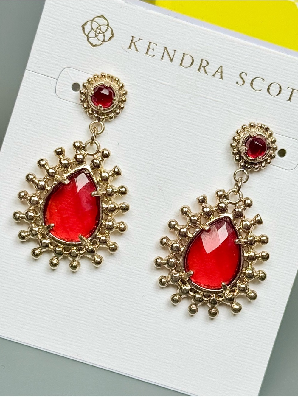 Kendra Scott Vintage Linden Gold Earrings in Translucent Red